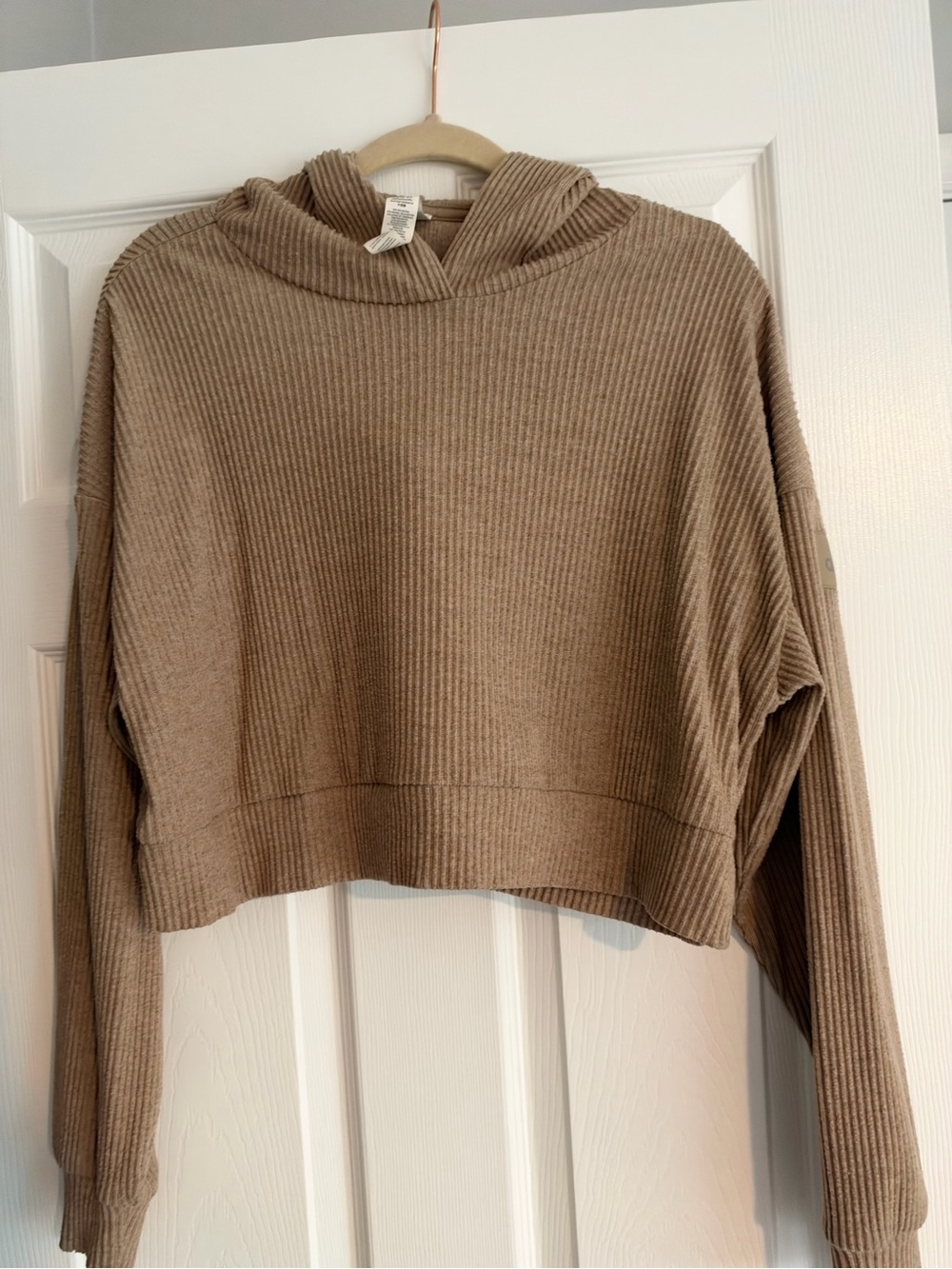 Alo Yoga Muse Hoodie – Gravel Heather Ribbed Cropped Sweatshirt (Size M)